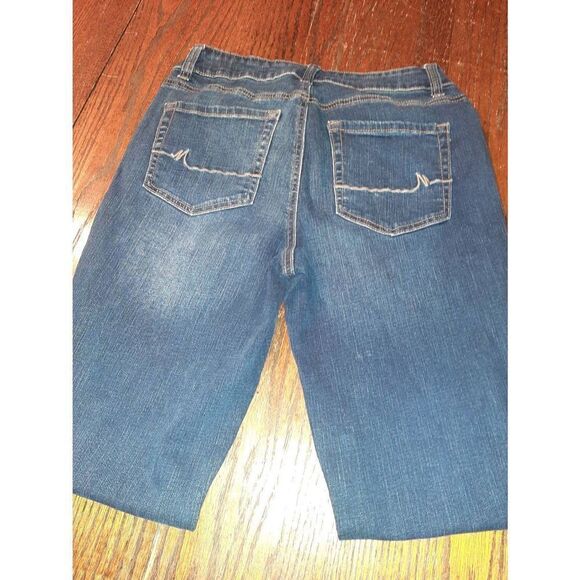 Size 6 Short Maurices Mid Rise Blue Denim Blue Jeans Casual Pants with Pockets - Picture 3 of 3